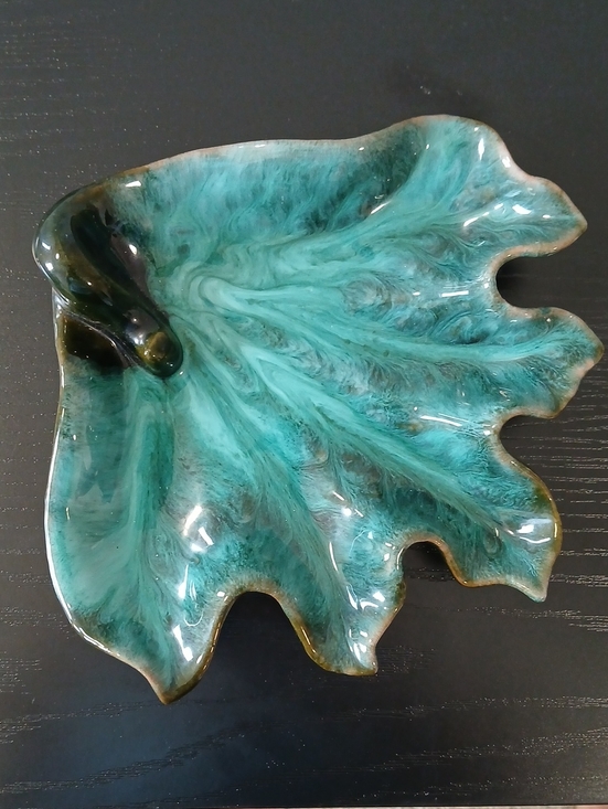 Royal Canadian Art Pottery Other - 💕Royal Canadian Art Pottery Leaf Decorative Dish